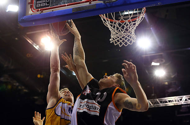 关注年轻球 关注年轻球