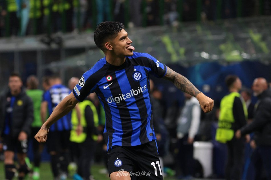 的体格灵活 的体格灵活