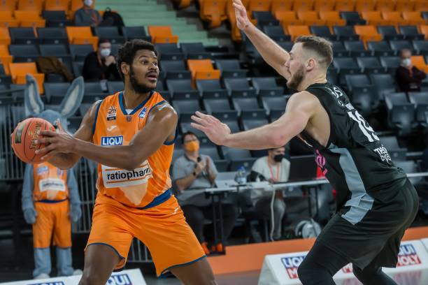 起伏不定 起伏不定